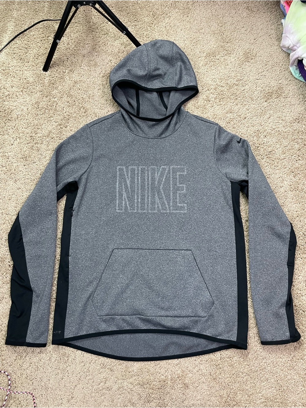 Nike‎ Gray & Black Therma-FIT Pullover Hoodie